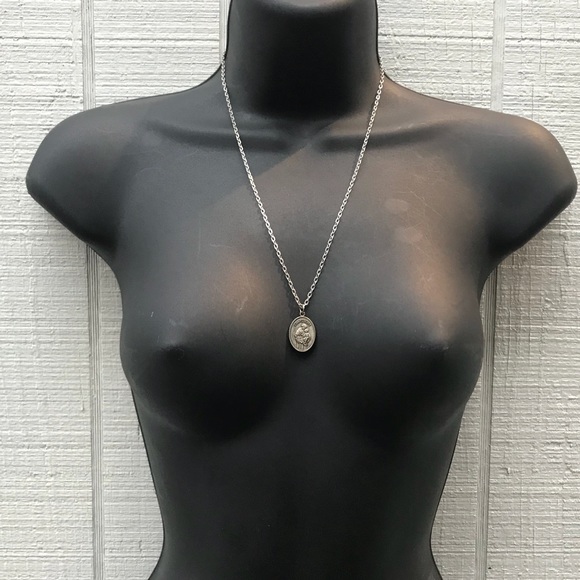 St. Anthony necklace - Picture 4 of 8